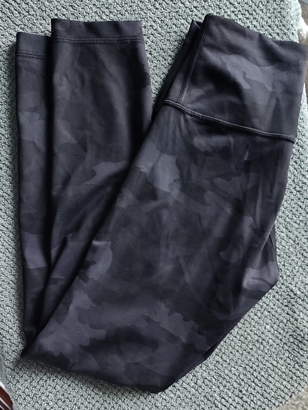 Women's Size 6 Lululemon Leggings